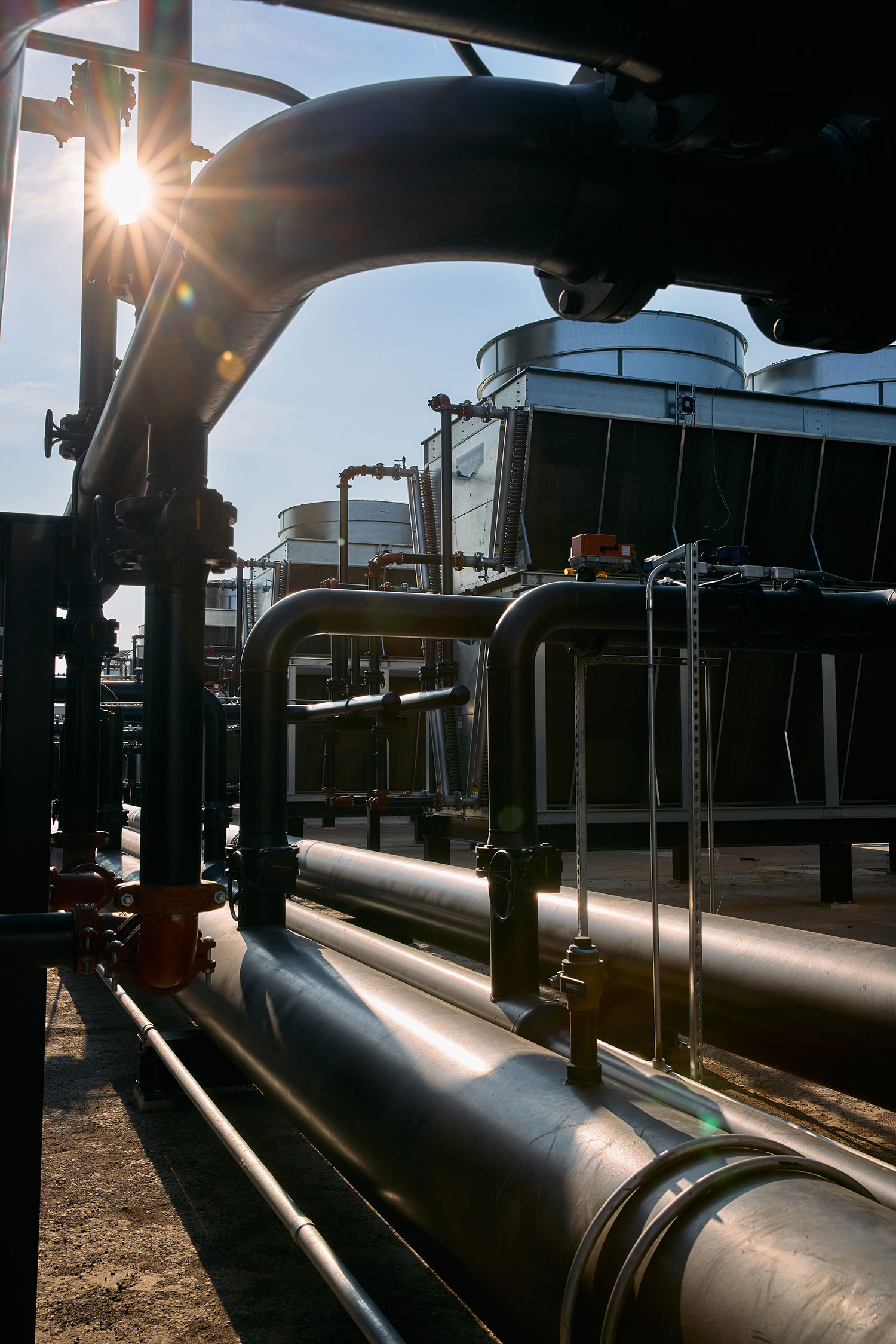 Data Airflow mechanical cooling infrastructure