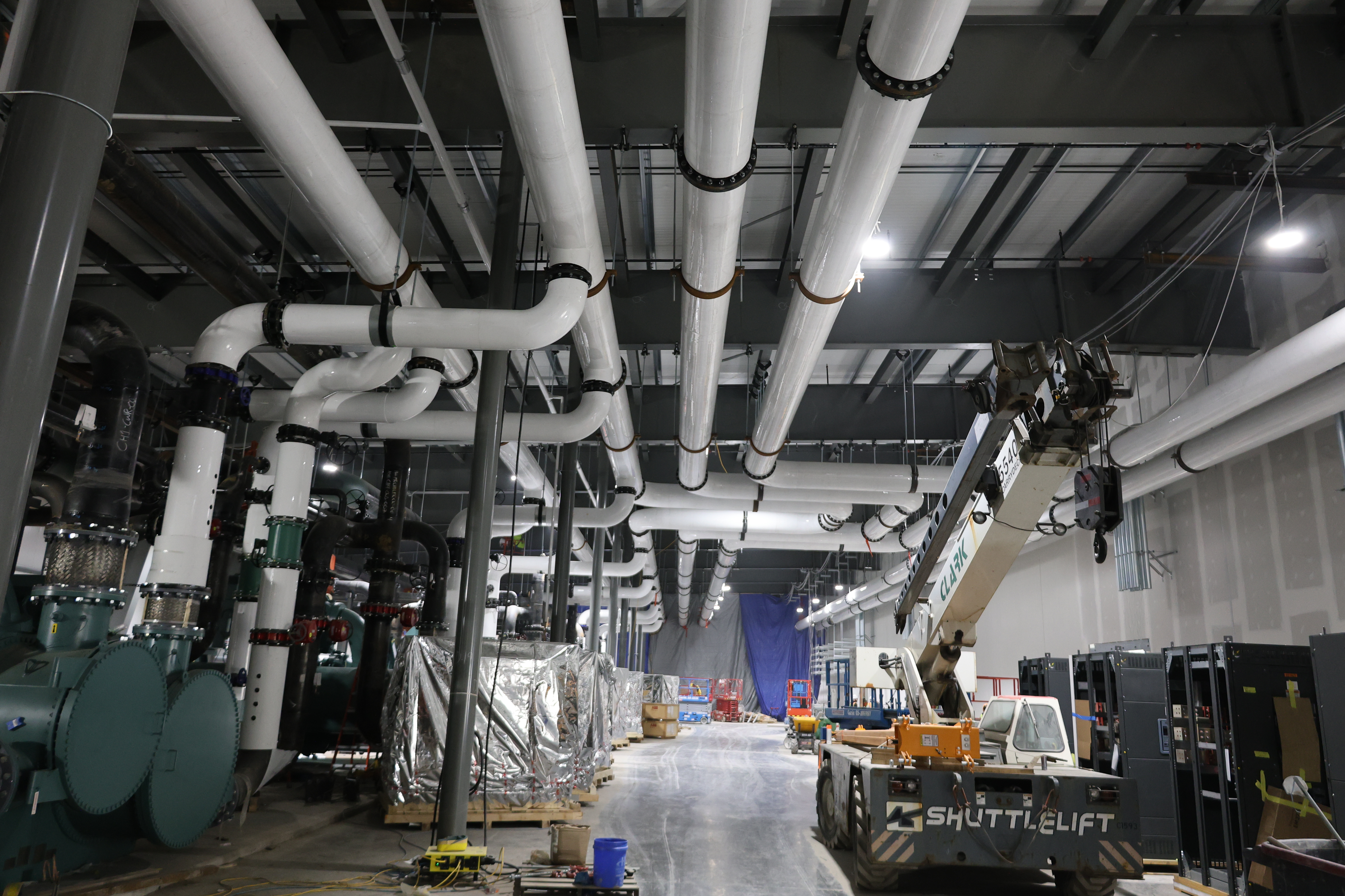 Equipment delivery and site logistics